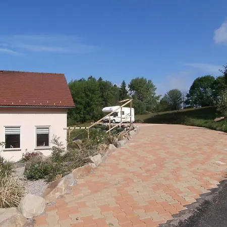 Chambres D'hotes La Tulipe Bed & Breakfast Champdray