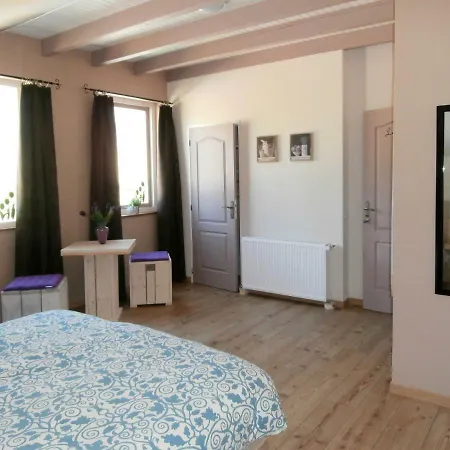 Chambres D'hotes La Tulipe Bed & Breakfast Champdray