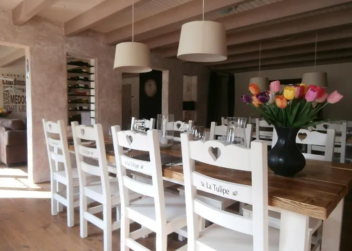 Chambres D'hotes La Tulipe Bed & Breakfast