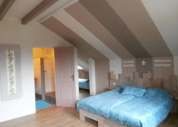 Chambres D'hotes La Tulipe Bed & Breakfast Champdray