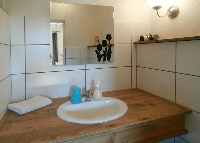 Chambres D'hotes La Tulipe Bed & Breakfast